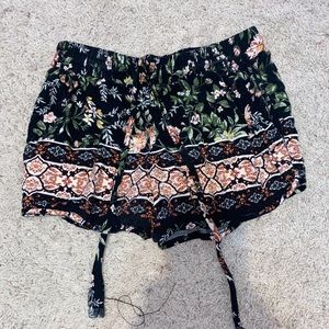 Super cute boho inspired shorts!